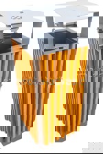 Odpadkový koš se dřevěným obkladem