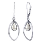 Stříbrné visací oválné náušnice Moana s pravou perlou