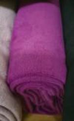 Potahová elastická látka pro čalounění interiéru fialová