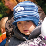 Chlapecká dvojitá čepice s kšiltem a výšivkou modrá