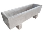 Betonový květináč s podstavci