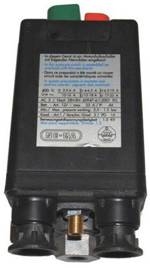 Aerotec Nema Schalter 400V 3 Wege 3/8 Zoll 6,3-10 A - Abg. 3 - 1/4 Zoll 9063148 stlačený spínač pro stlačený vzduch 1 ks