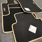 CARLUX Textilní autokoberce BMW 3 E30 1982-1994 gramáž 2000g/m2 - sada 4ks